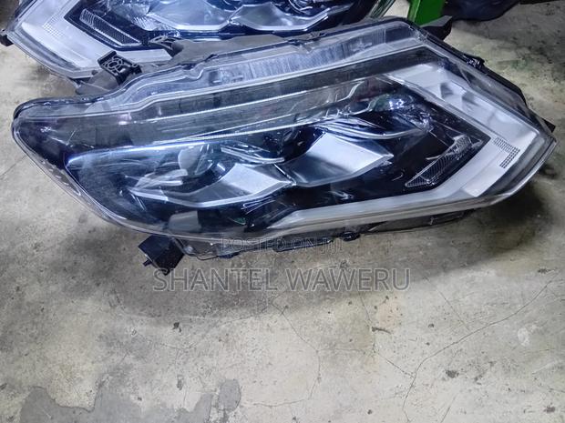 X-Trail NT 32 Headlight - main view