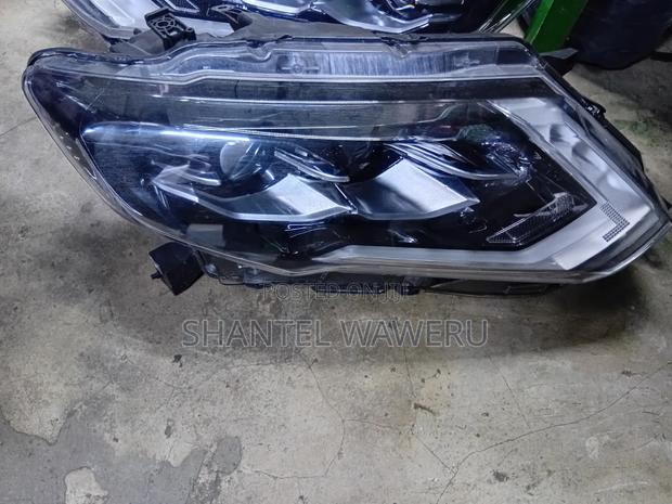 X-Trail NT 32 Headlight - thumbnail 2