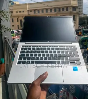 Laptop HP EliteBook 830 G8 8GB Intel Core i5 SSD 256GB