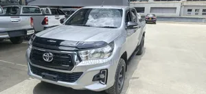 Toyota Hilux 2019 Silver