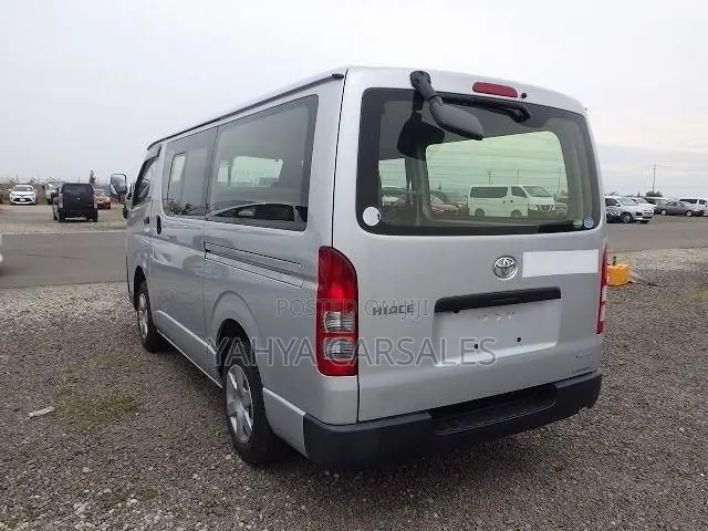 Toyota HiAce 2019 Silver