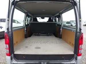 Toyota HiAce 2019 Silver