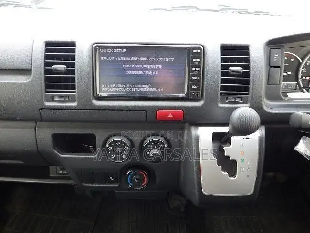 Toyota HiAce 2019 Silver