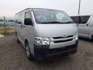 Toyota HiAce 2019 Silver
