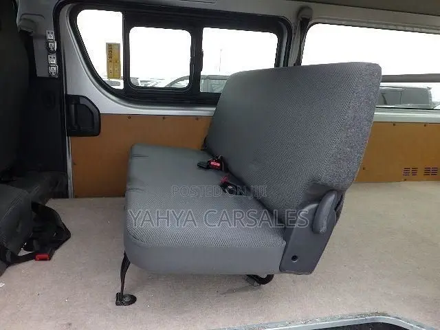 Toyota HiAce 2019 Silver