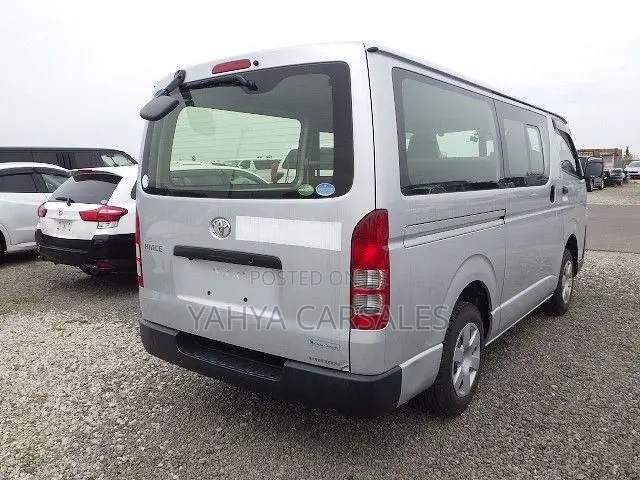 Toyota HiAce 2019 Silver