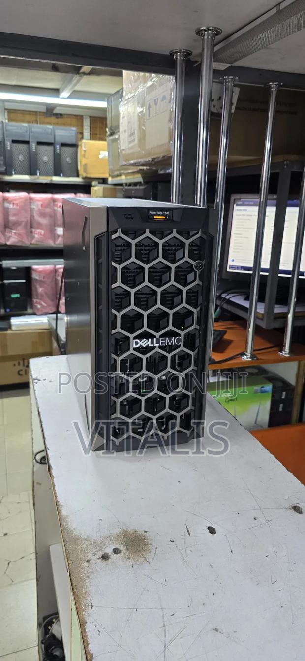 Server Dell 16GB Intel Xeon HDD 4T