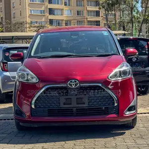 Toyota Sienta 2019 Red
