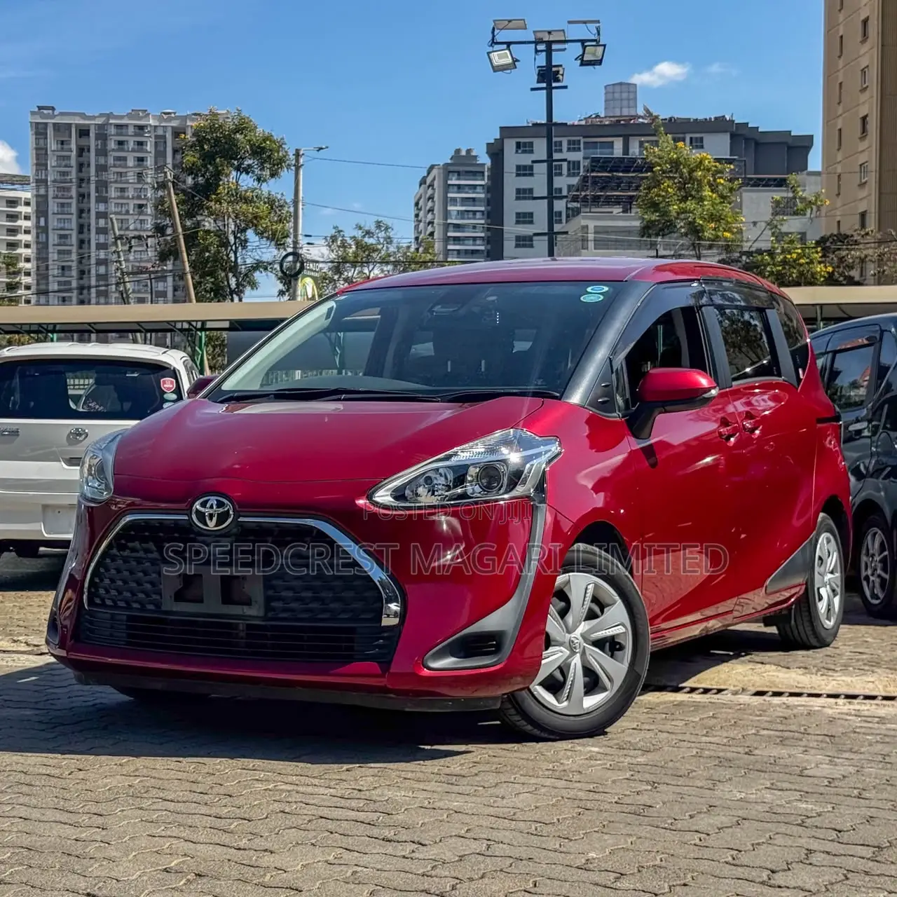 Toyota Sienta 2019 Red