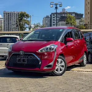 Toyota Sienta 2019 Red