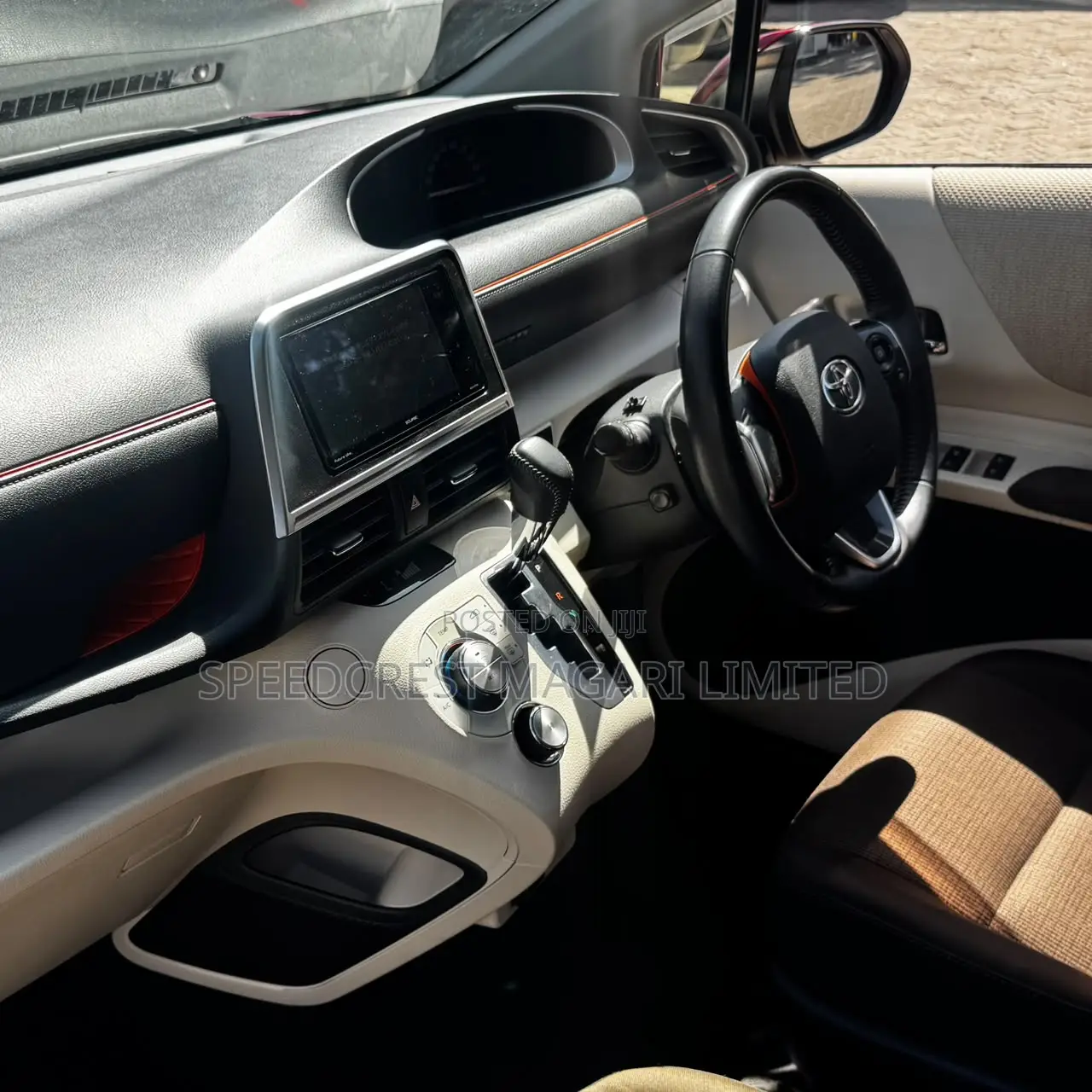 Toyota Sienta 2019 Red