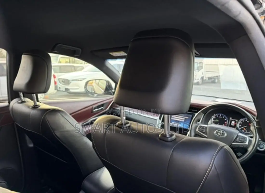 Toyota Harrier 2019