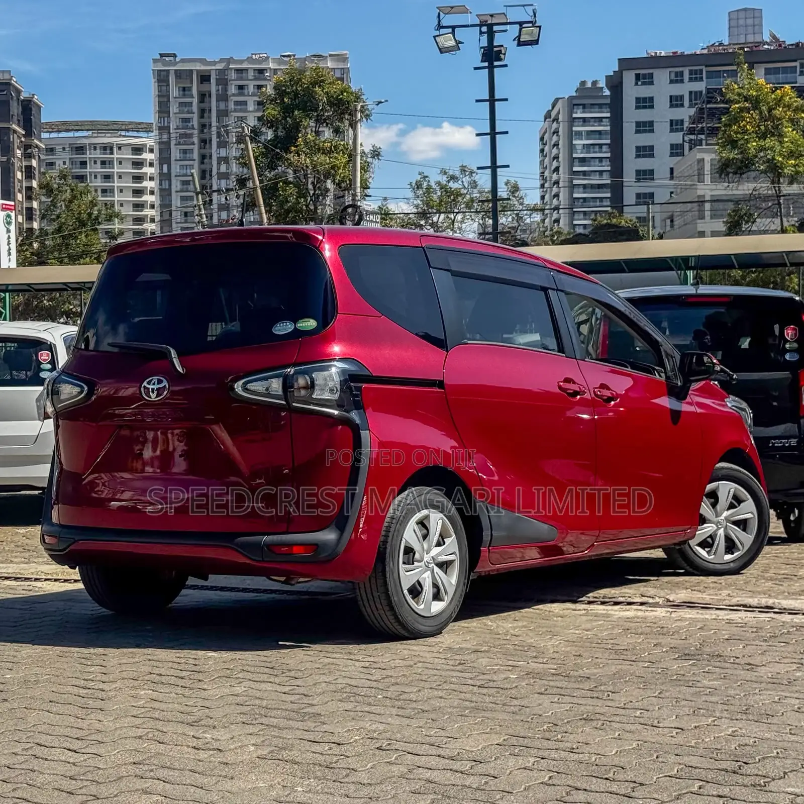 Toyota Sienta 2019 Red