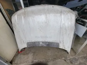 Range Rover Vogue L322 Bonnet
2002-2009 Models- Genuine