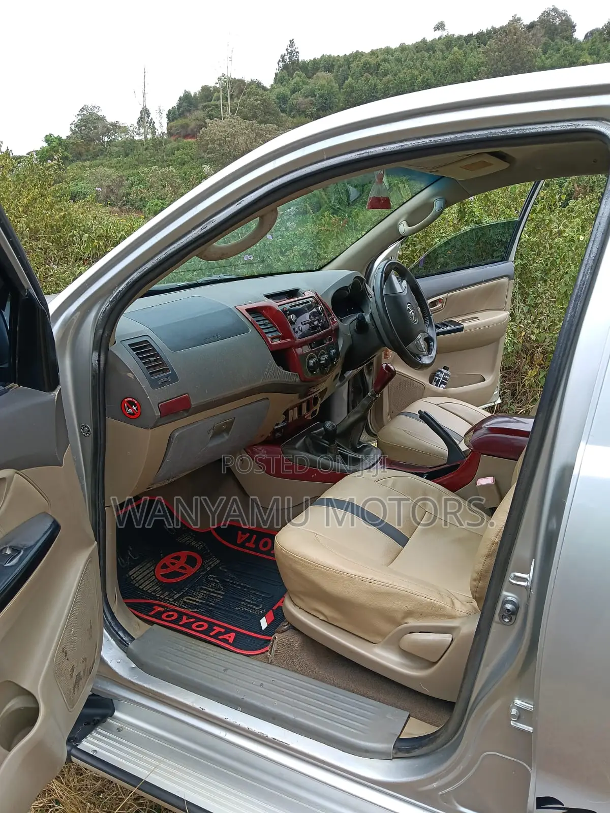 Toyota Hilux 2014 Silver