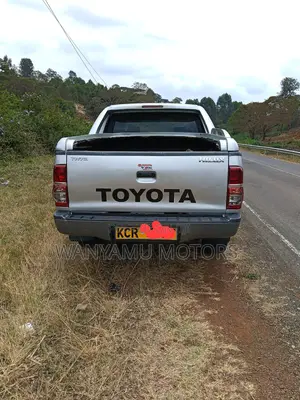 Toyota Hilux 2014 Silver