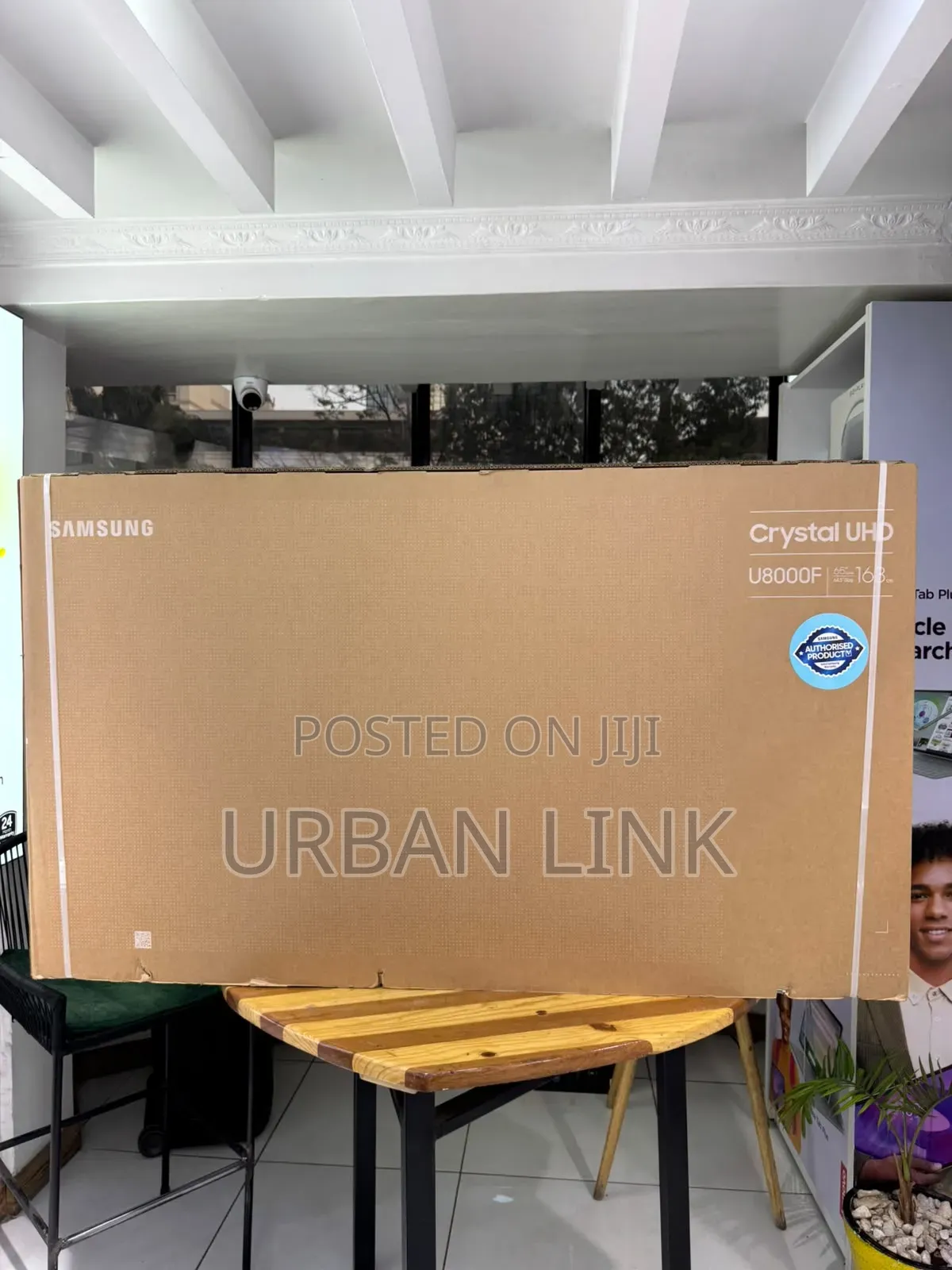Samsung Crystal UHD 65” U8000F Smart TV