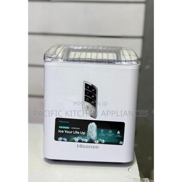 White Hisense Ice Cube Maker - main view