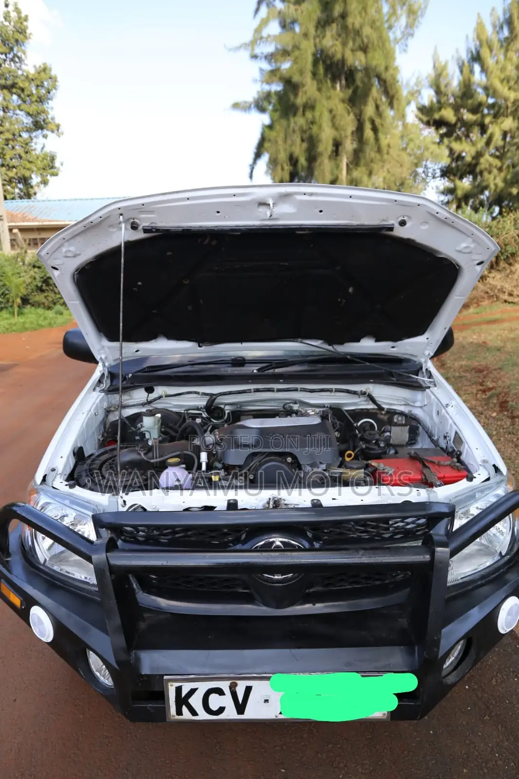 Toyota Hilux 2012 White
