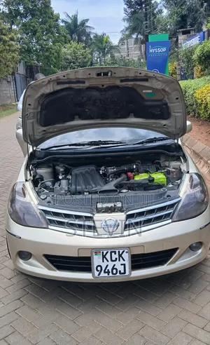 Nissan Tiida 2009 Beige