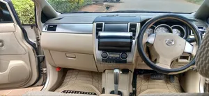 Nissan Tiida 2009 Beige