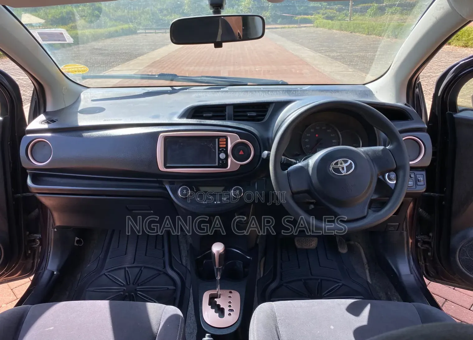 Toyota Vitz 2013 Purple
