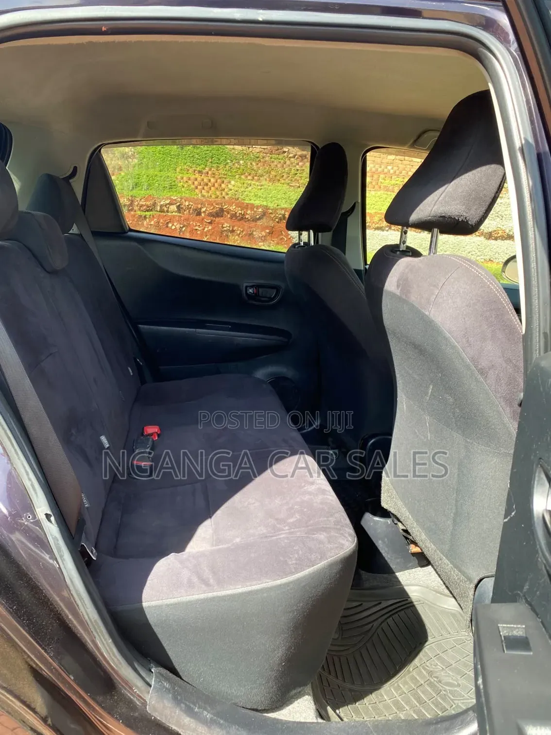 Toyota Vitz 2013 Purple
