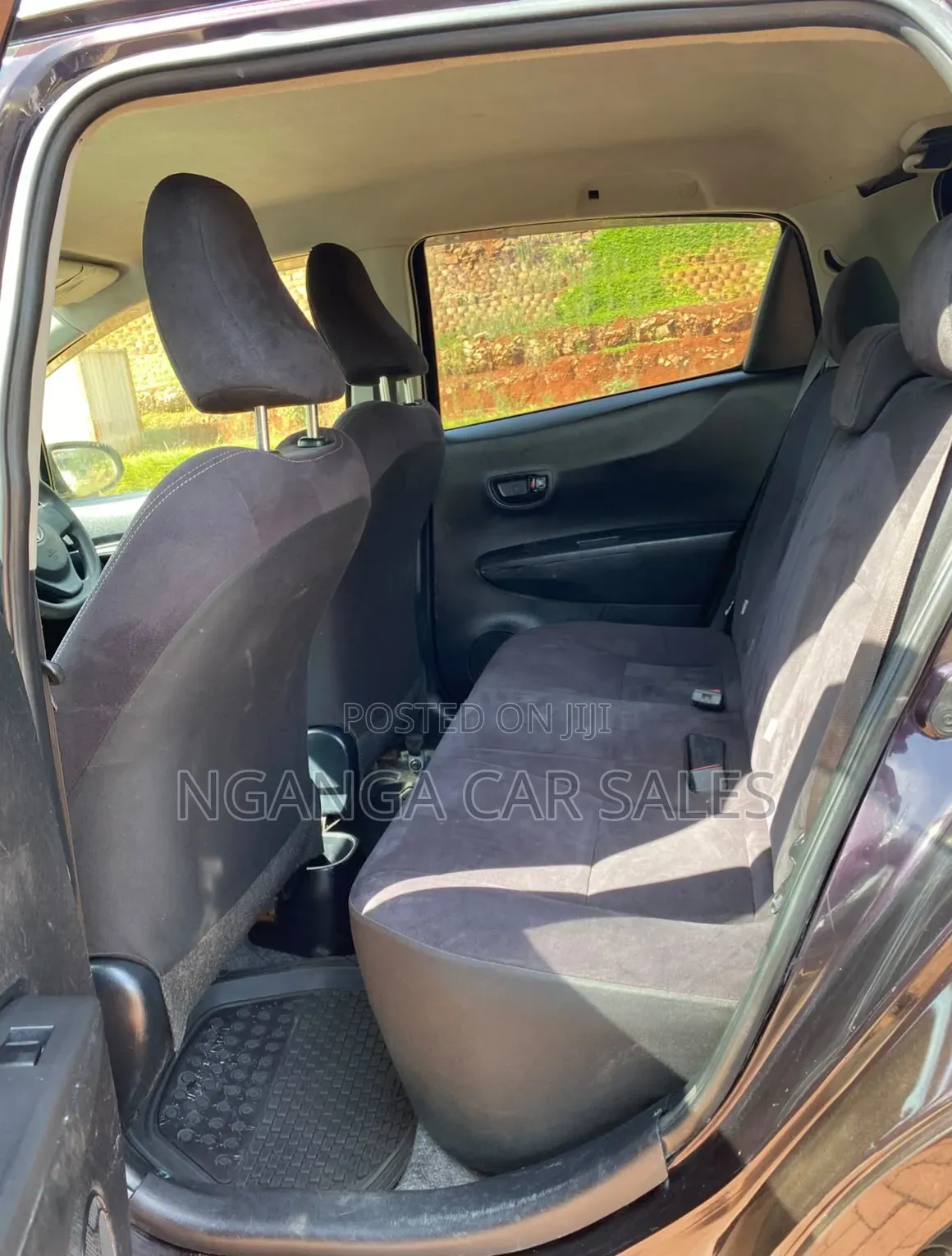 Toyota Vitz 2013 Purple