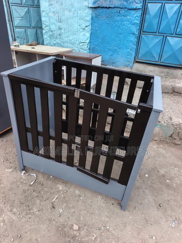 Safe and Stylish Cot - thumbnail 2