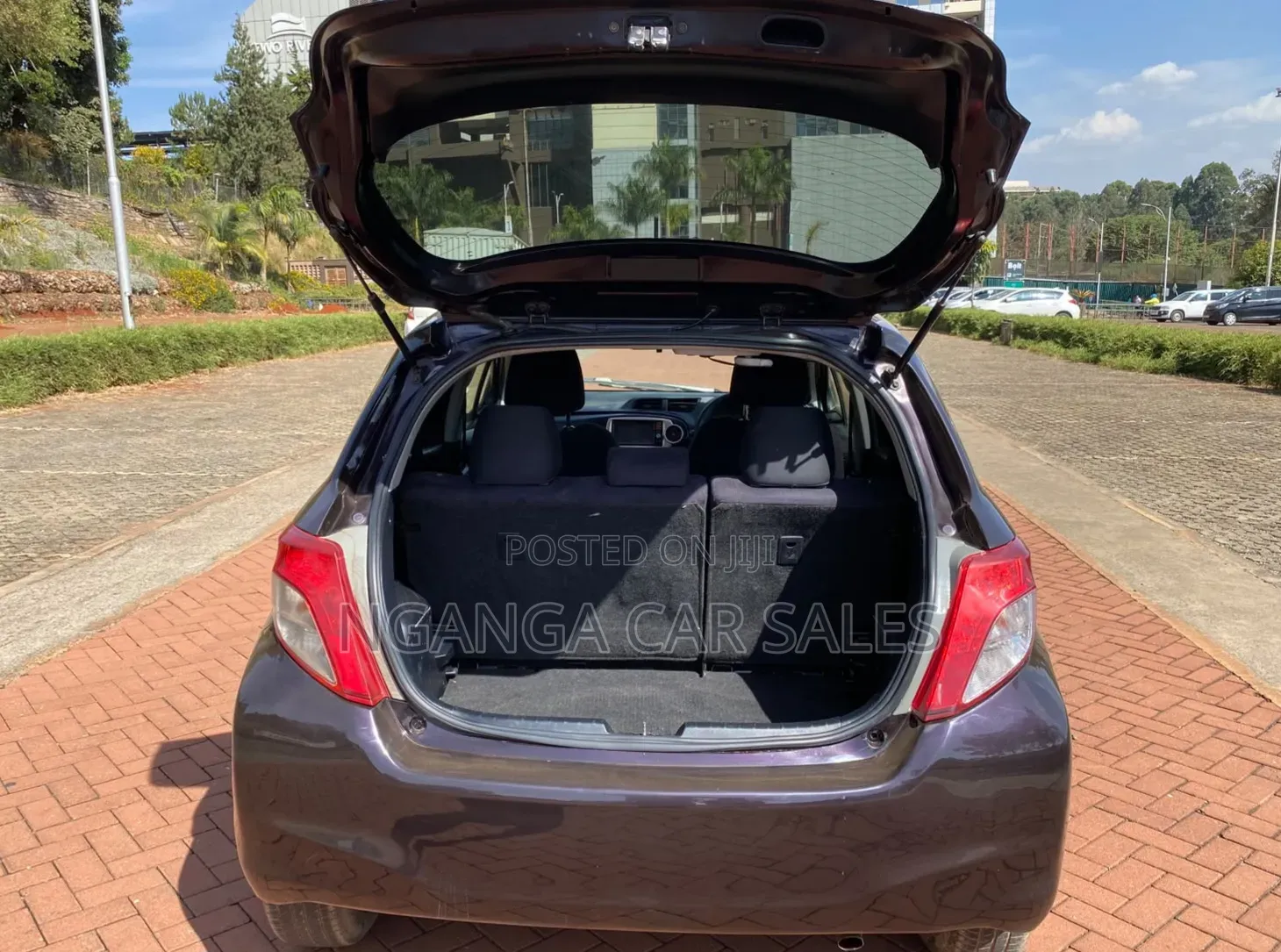 Toyota Vitz 2013 Purple