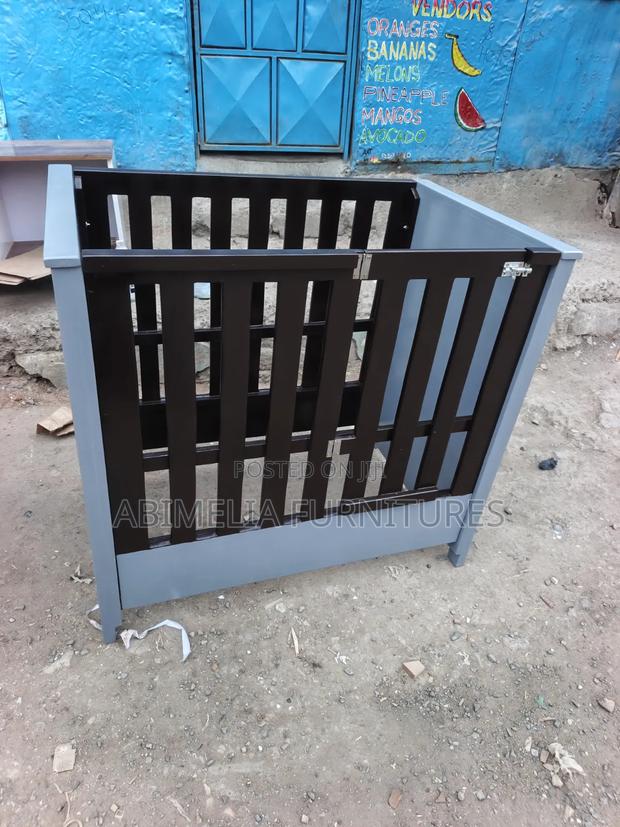 Safe and Stylish Cot - thumbnail 3