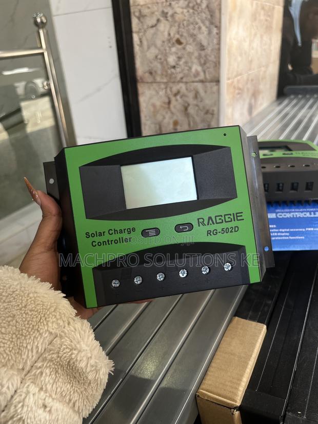 60a RAGGIE Solar Charge Controller - main view