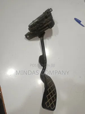 Volkswagen Passat Automatic Acceleration Pedal