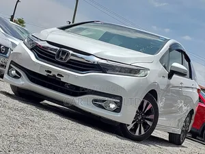 Honda Fit Shuttle 2019 Pearl