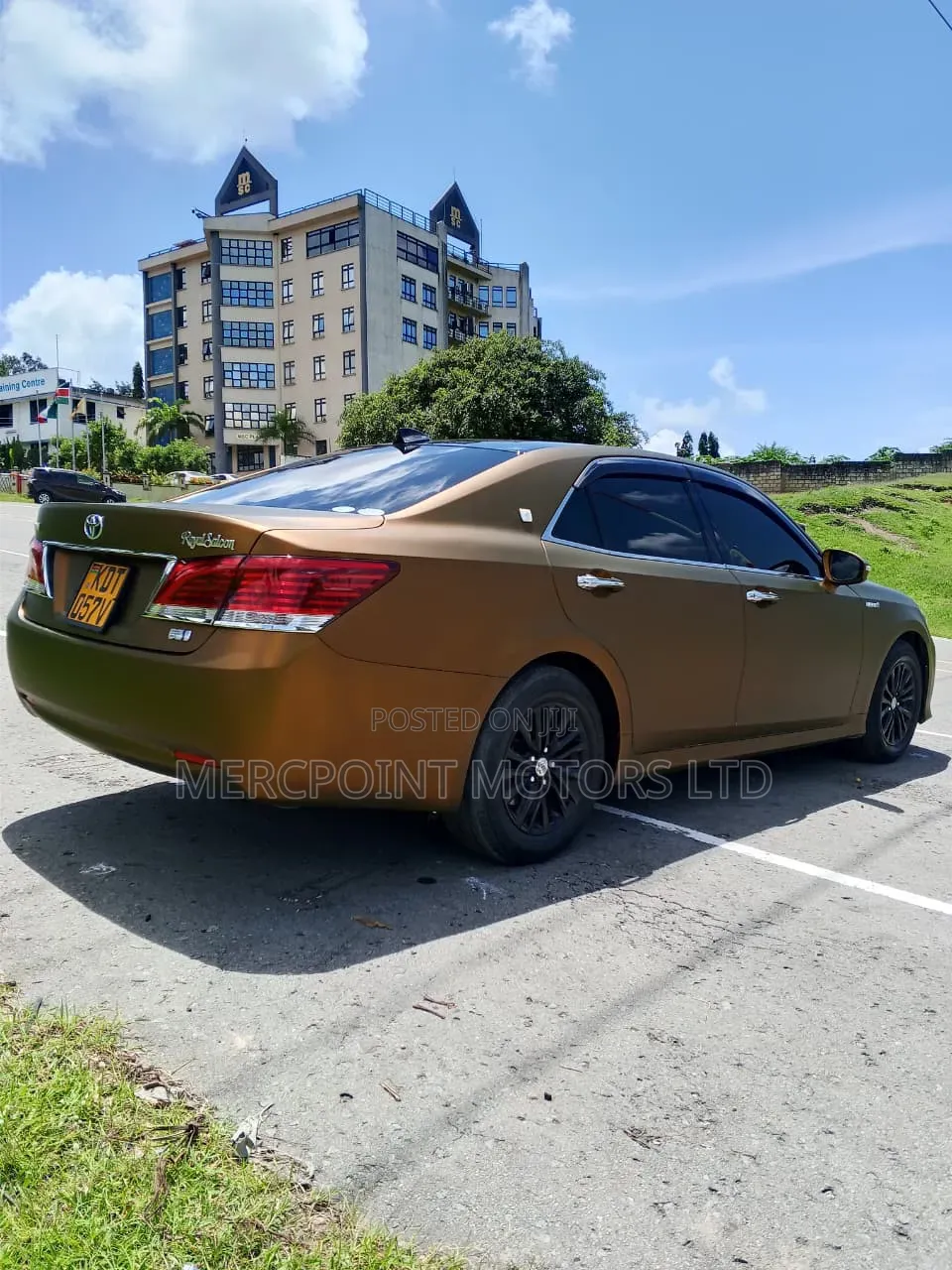 Toyota Crown 2018 White