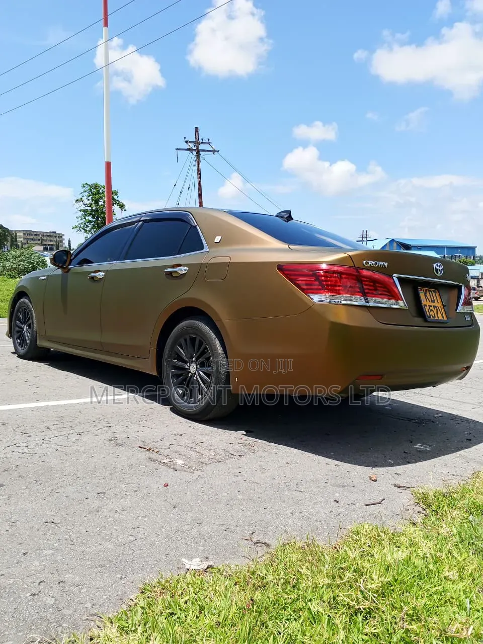 Toyota Crown 2018 White