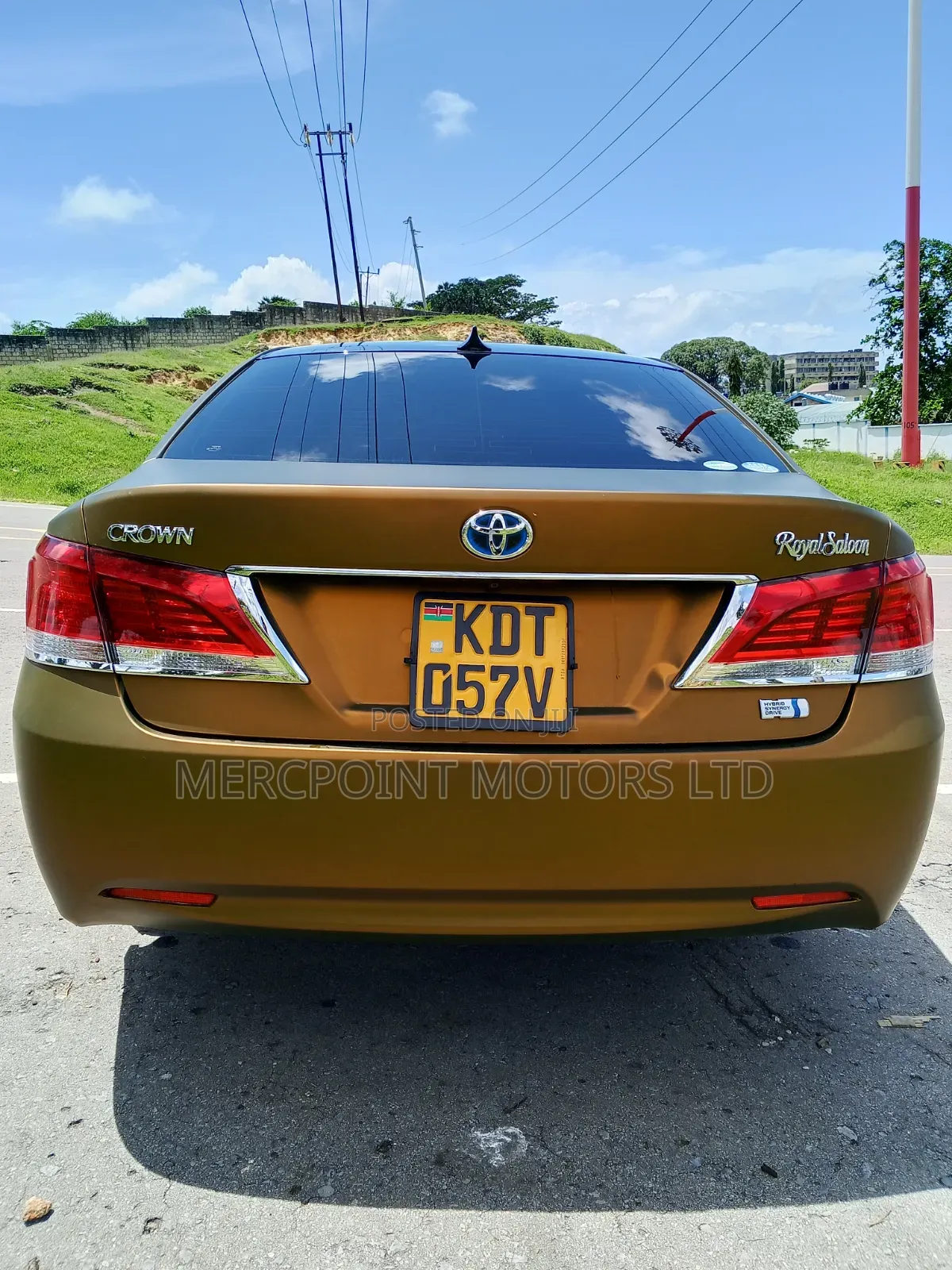 Toyota Crown 2018 White