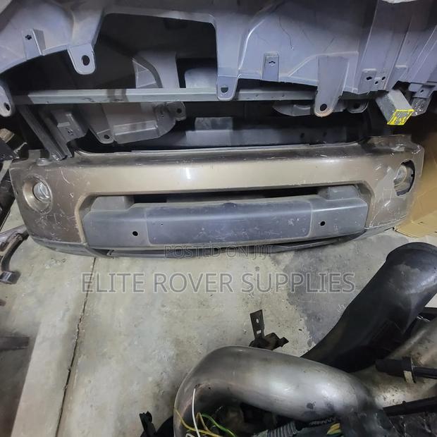 Discovery 4 2010 Front Bumper (Genuine) - thumbnail 2