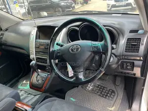 Toyota Harrier 2.4 2012 White