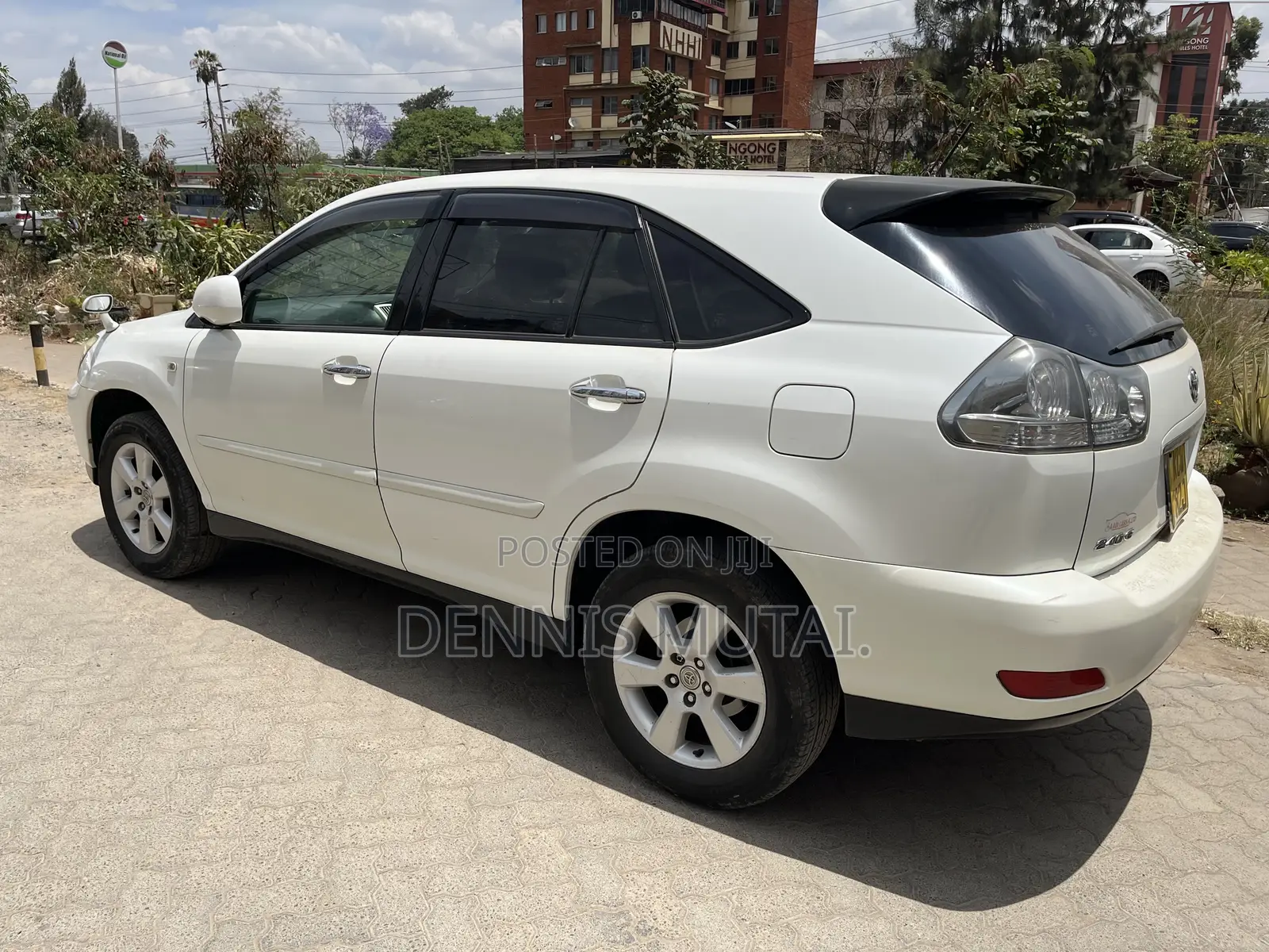 Toyota Harrier 2.4 2012 White