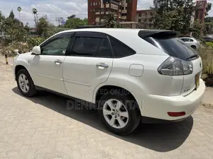 Toyota Harrier 2.4 2012 White