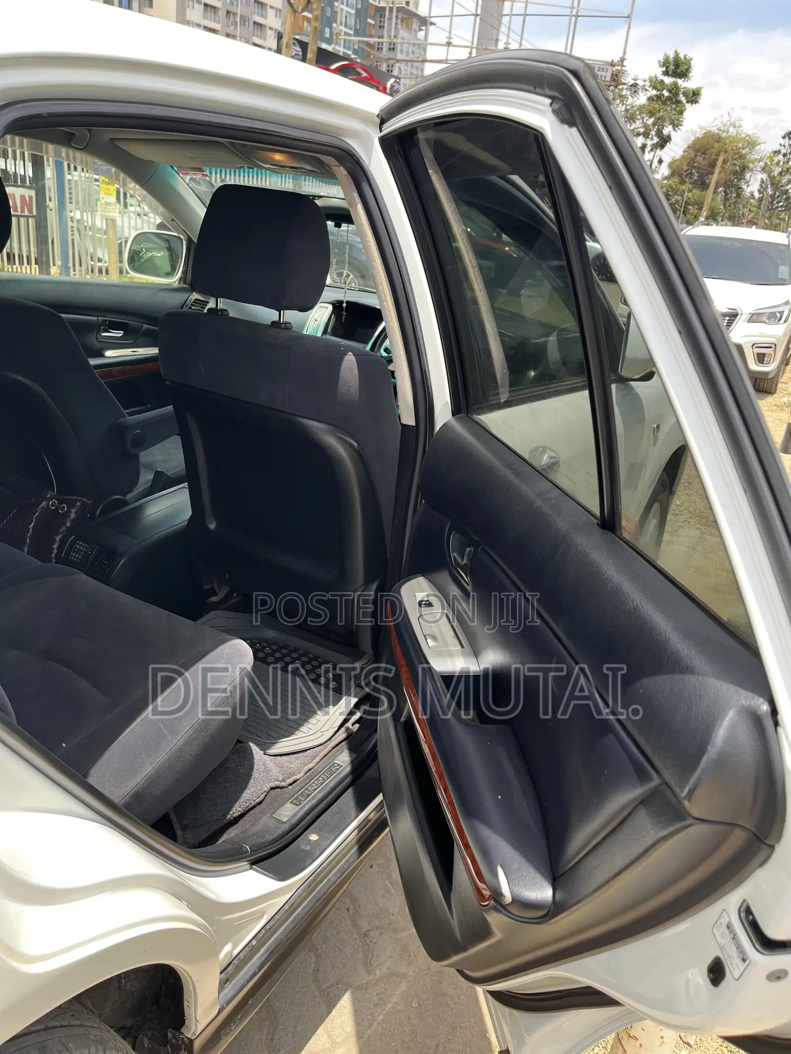 Toyota Harrier 2.4 2012 White