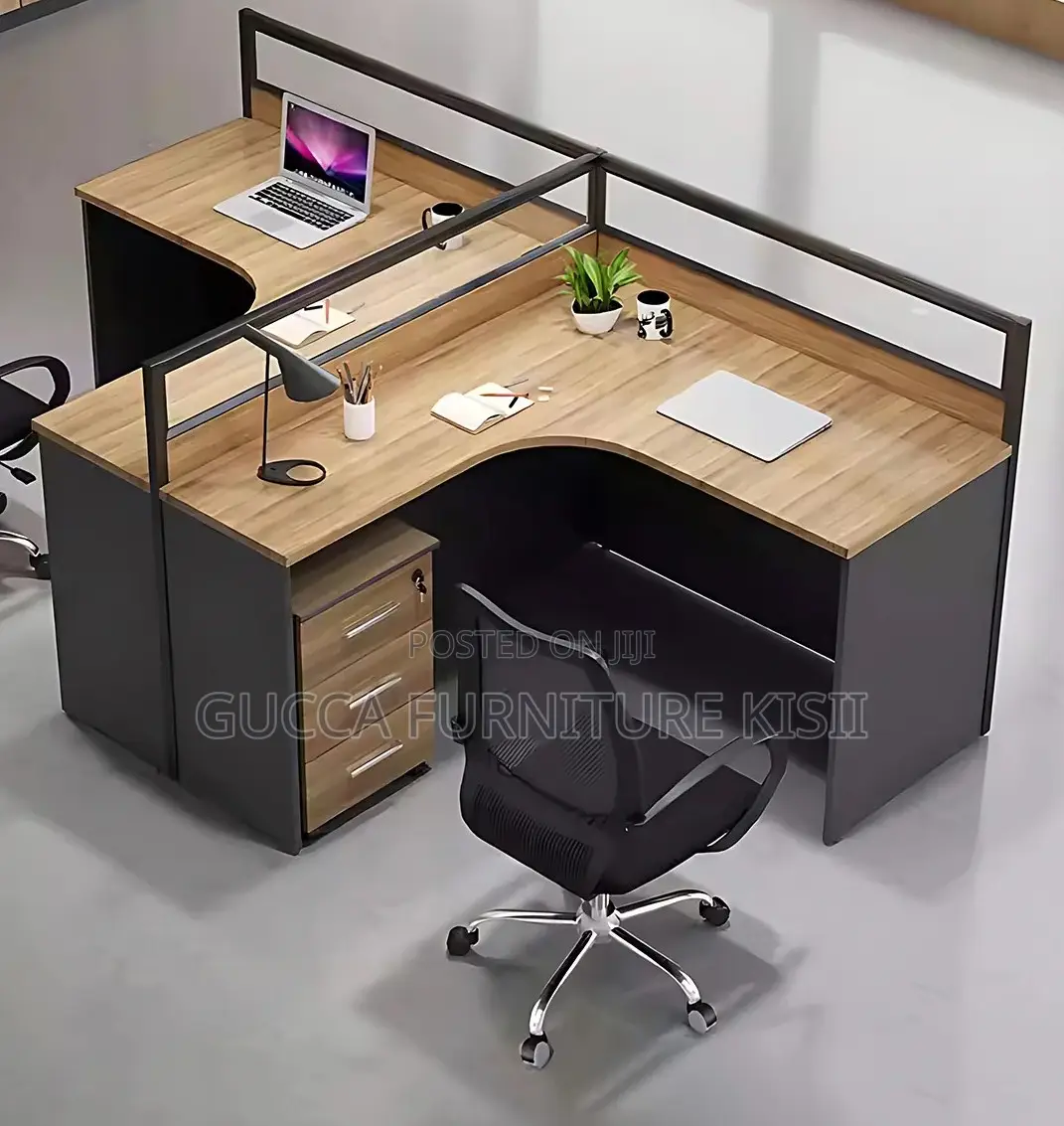 Curved Modular Workstation for 2 Persons