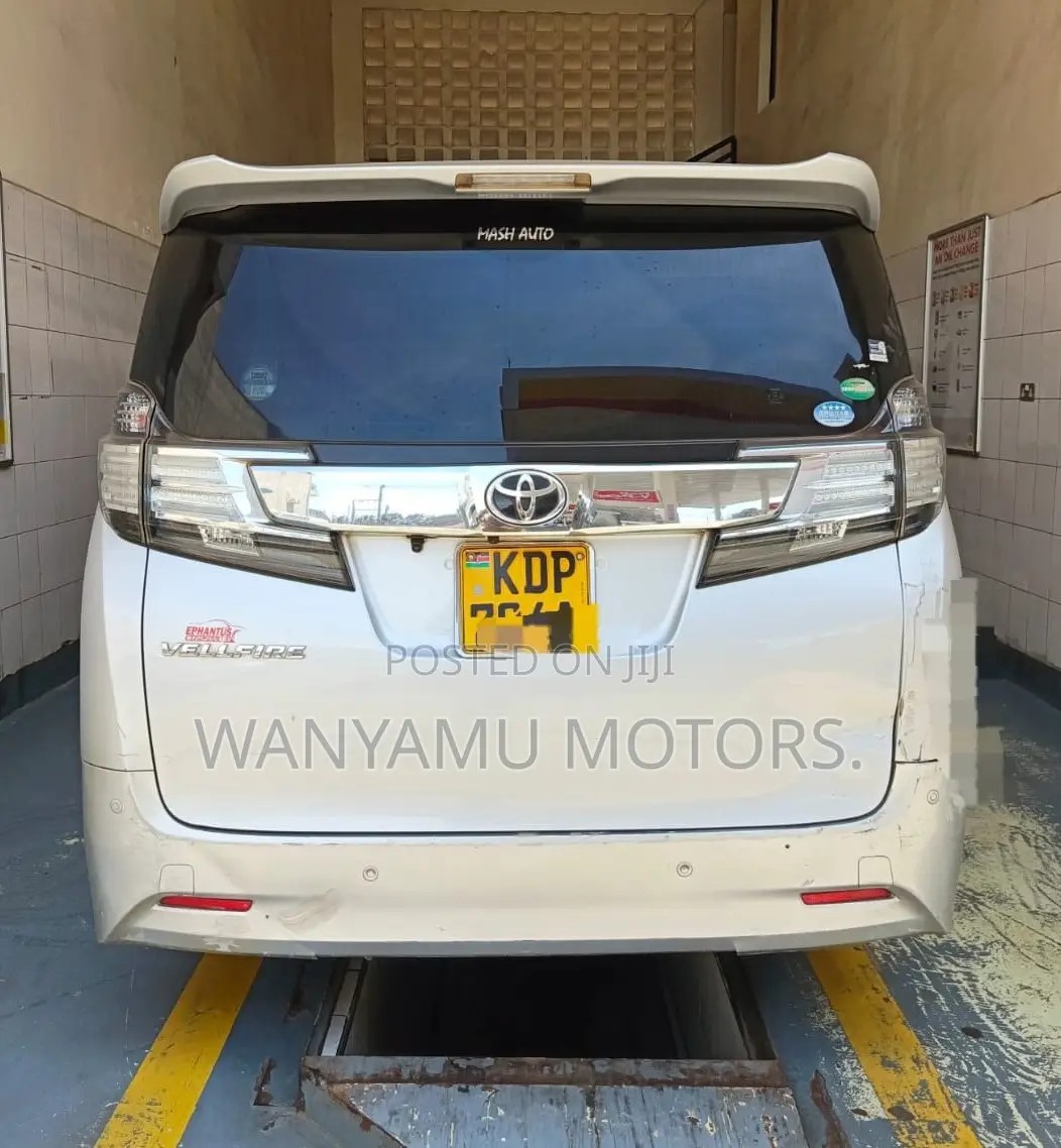 Toyota Vellfire 2016 Silver
