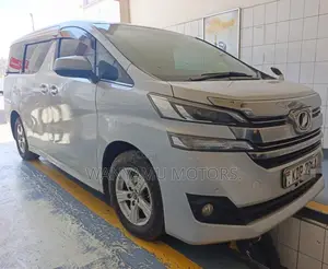 Toyota Vellfire 2016 Silver