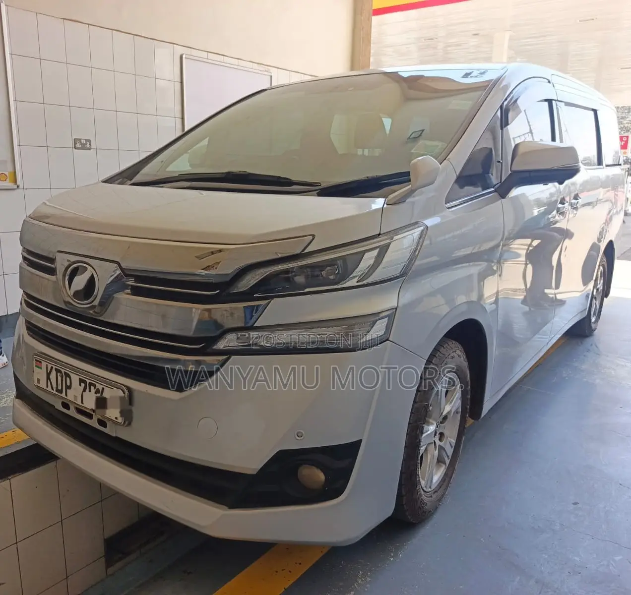 Toyota Vellfire 2016 Silver