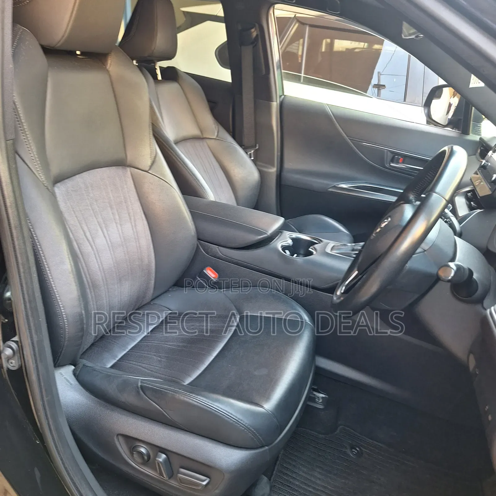 Toyota Harrier 2.0 2020 Black