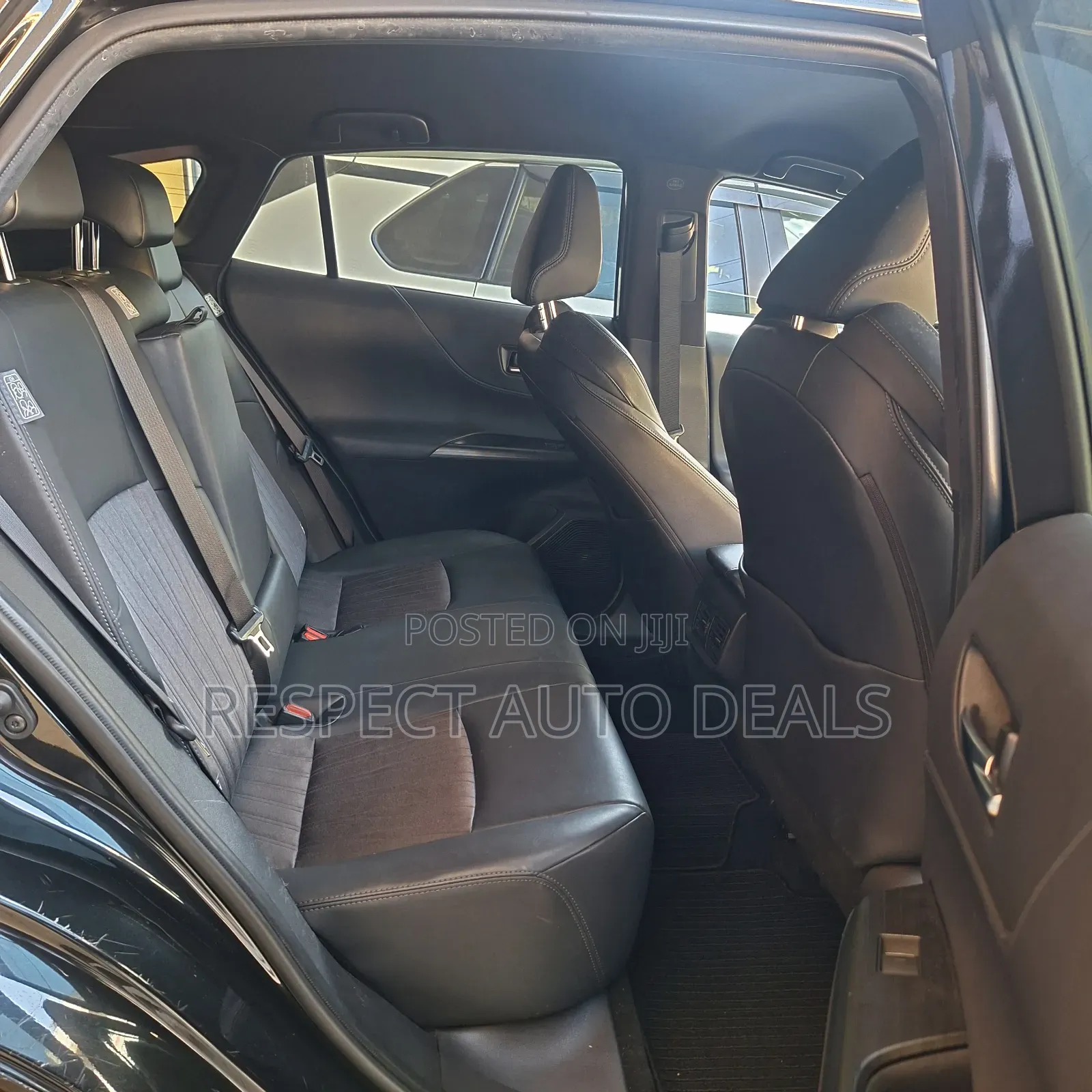 Toyota Harrier 2.0 2020 Black