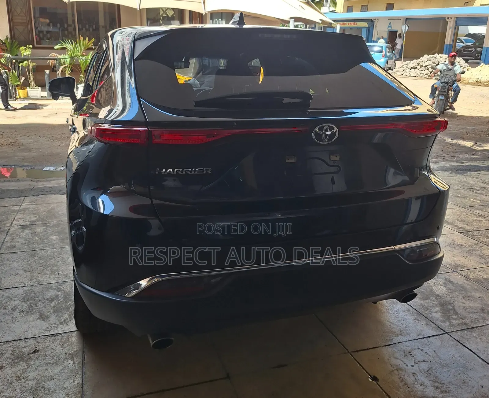 Toyota Harrier 2.0 2020 Black