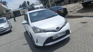 Toyota Vitz 2015 White